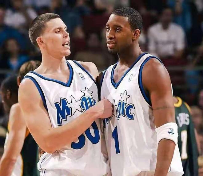 于多数人 于多数人