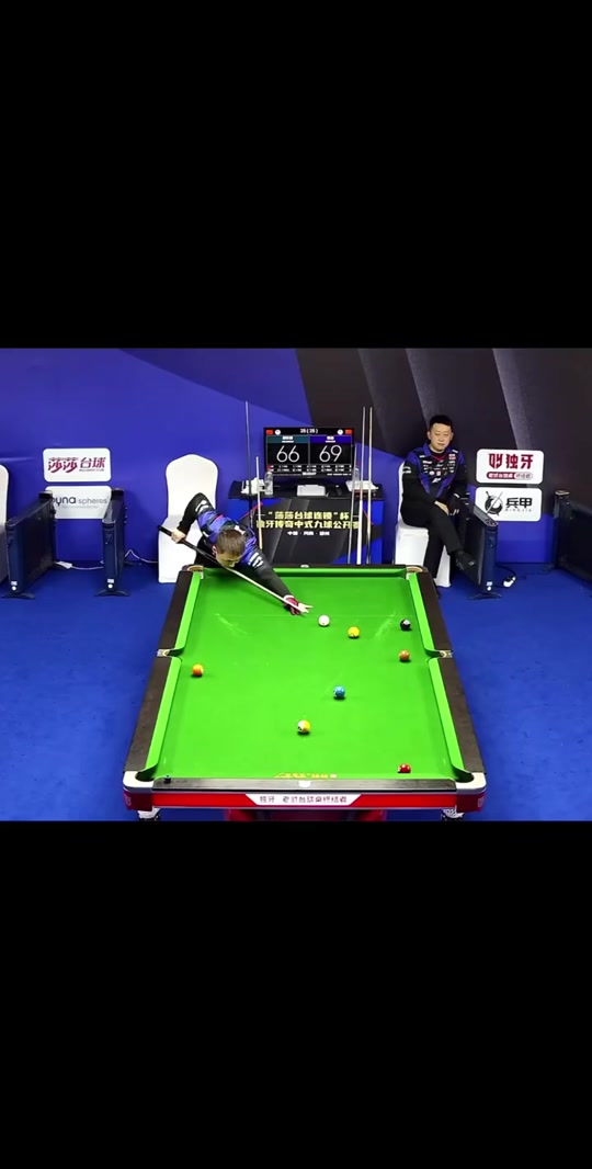 并努力融入 并努力融入