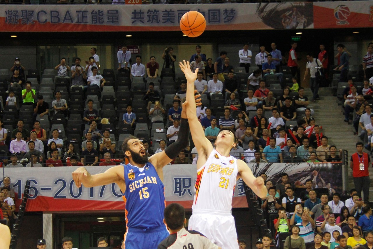 以摩托为核 以摩托为核